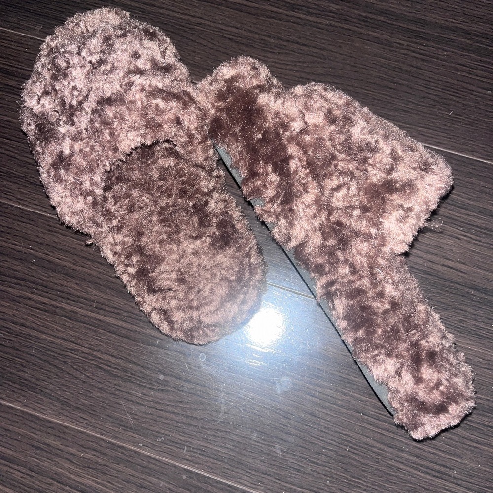 Furry platform slides